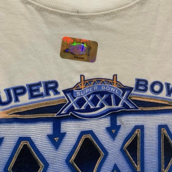 NFL (4) ITEMS SUPERBOWL XXXIX BUNDLE OFFICIAL TEE, PROGRAM,SEAT PAD & RADIO - Picture 6 of 16